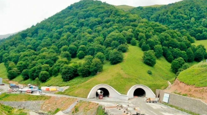 Azad edilmiş ərazilərdə yol infrastrukturu genişlənir; regionun tranzit potensialı artır – EKSPERT - FOTO