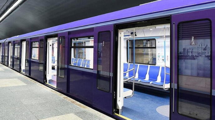 Axşam "Neftçilər" və "Nərimanov" stansiyalarında qatarlar niyə boşaldılır? - Bakı metrosundan şikayət 