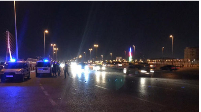 Bakıda zəncirvari qəza:  "VAZ" "Mercedes"i vurdu, 3 maşın bir-birinə girdi  - FOTO