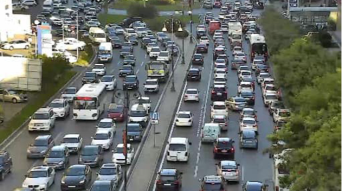 Sürücülərin NƏZƏRİNƏ: Bəzi küçə və prospektlərdə tıxac var - SİYAHI 