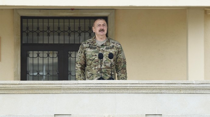 Prezident XTQ-nin hərbi hissəsində olub  - FOTO