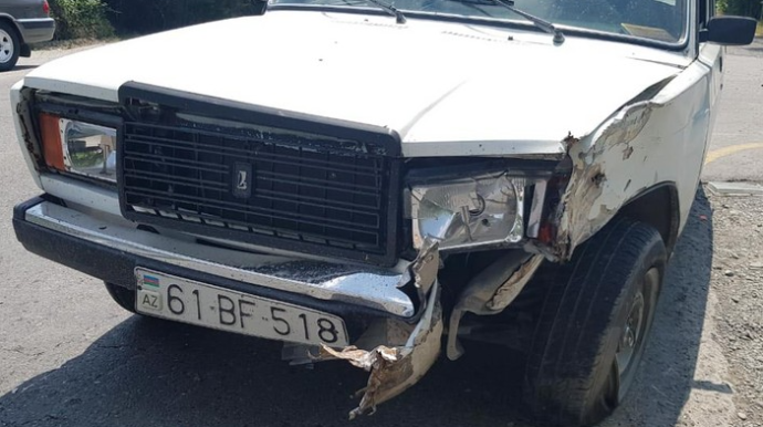 Göyçayda iki avtomobil toqquşub, xəsarət alan var 