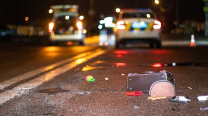 Bakıda yolu keçən gənc qızı avtomobil vurdu 