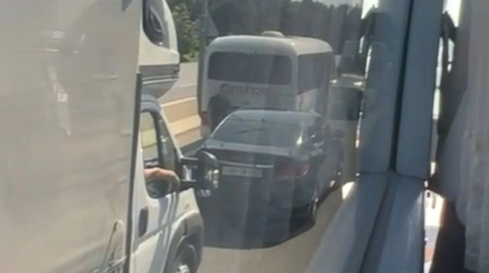 Bakı-Sumqayıt yolunda hərəkət dayanıb – Sürücülər bir saatdır yolda qalıb - VİDEO