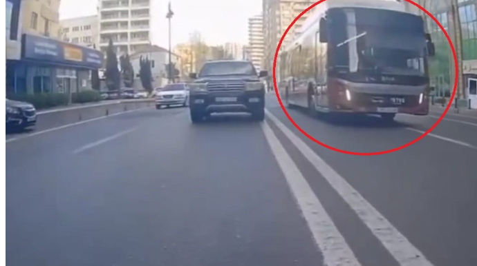 "BakuBus" sürücüsü qayda pozdu, BNA sürücünü tapıb... - FOTO