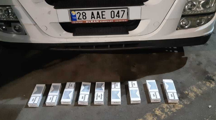 Yük avtomobillərindən 3 600 ədəd qanunsuz siqaret aşkarlanıb - FOTO 