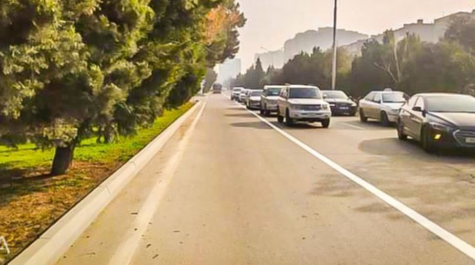 BNA Bakının bu küçəsində xüsusi avtobus zolağı təşkil etdi  - FOTO