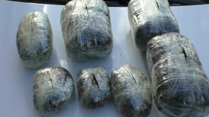 Bakı sakini Cəlilabadda 12 kiloqram narkotiklə tutuldu   - FOTO