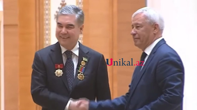 Saxta təltiflərə görə saxlanılan QHT sədri Berdiməhəmmədova da orden veribmiş - VİDEO
