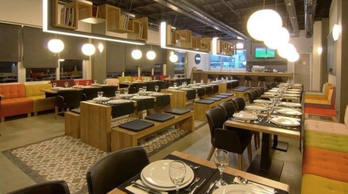 Bakıda kafe sahibi və müştərilər tutuldu  - FOTO - VİDEO