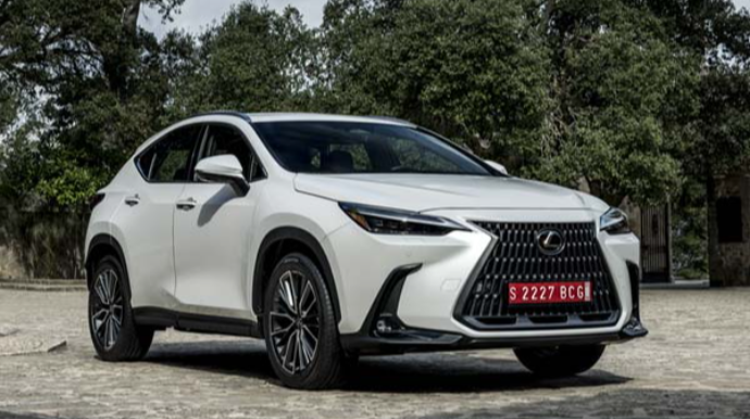 "Lexus NX" krossoveri km77 nəşrinin sınaqlarında iştirak edib 