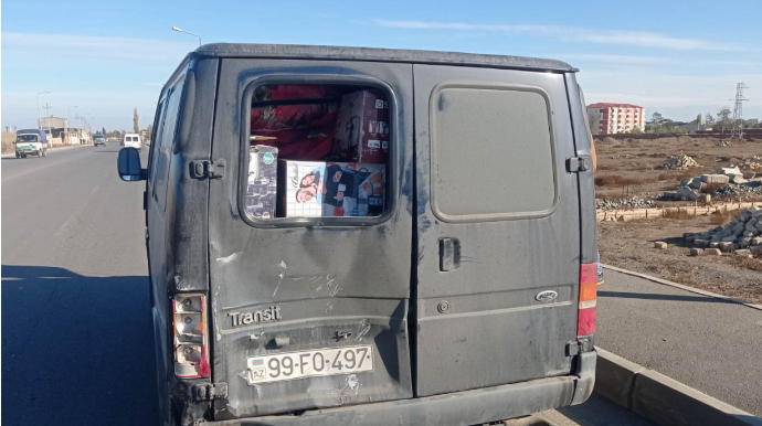 Gəncədə qazılan yol qəzaya səbəb olub   - FOTO