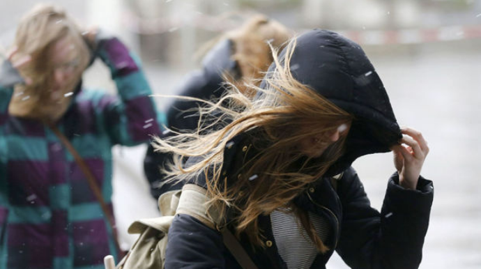 Bakıda əsən külək nə vaxt səngiyəcək? - FAKTİKİ HAVA 