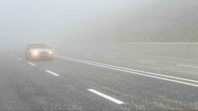 Qatı duman Muğanlı-İsmayıllı yolunda sürücülərə çətinlik yaratdı - VİDEO