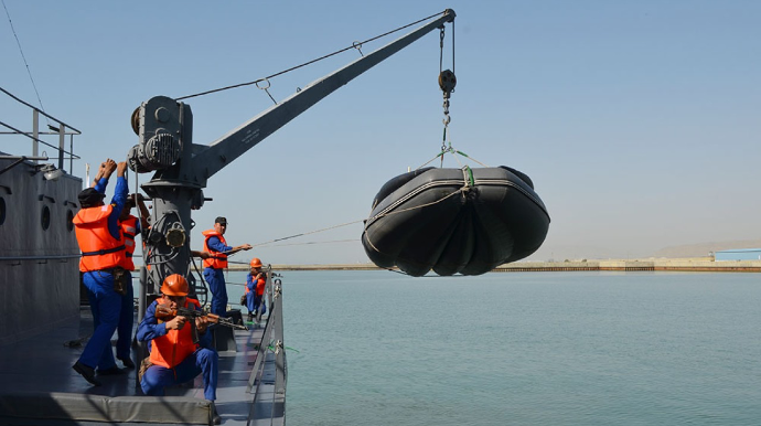 Hərbi Dəniz Qüvvələrində gəmi döyüş təlimləri keçirildi - VİDEO