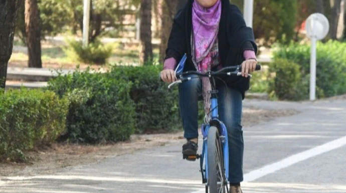 Məşhəd şəhərində qadınların velosiped sürməsi qadağan edildi