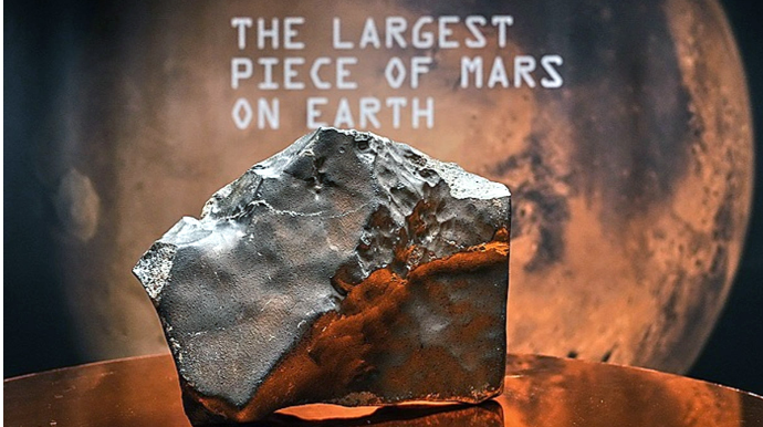 Marsın nəhəng parçası hərracda rekord qiymətə satılıb 