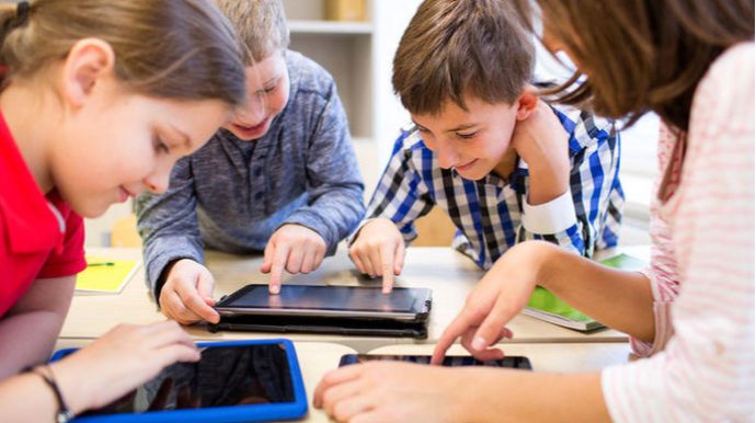 Smartfonlar xəstəlik mənbəyidir – Xəbərdarlıq 