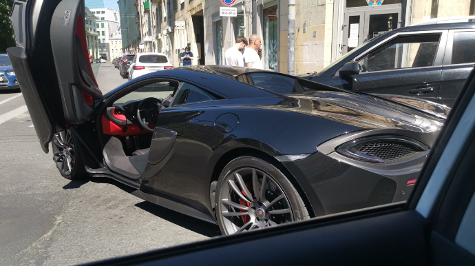 “Hyundai” 488 minlik “McLaren”i vurdu - FOTO + VİDEO