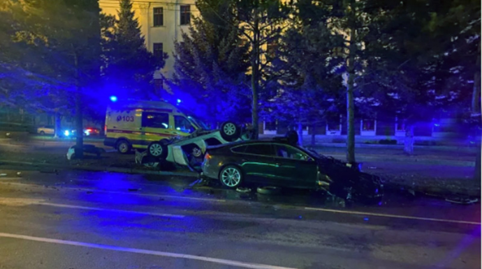 Qırmızıdan keçən "Audi" "Toyota" ilə toqquşdu; 3 nəfər öldü - ANBAAN VİDEO 