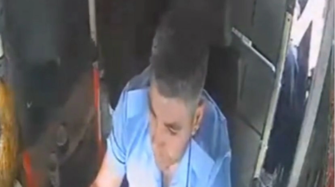 Biləcəridəki dəhşətli qəzada avtobus sürücüsünün çevikliyi sərnişinləri xilas etdi - VİDEO