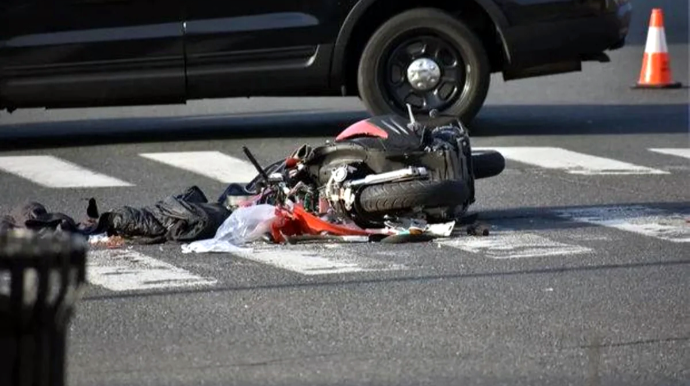 "Hyundai" mopedlə toqquşdu: 17 yaşlı gənc xəsarət aldı 