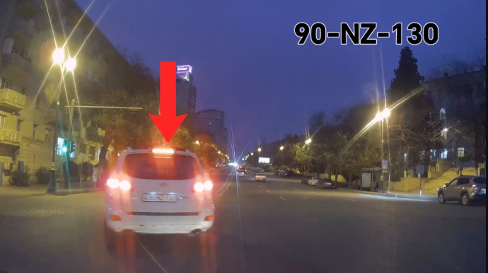 Bu sürücü nə nişana baxdı, nə də xəttə - 90-NZ-130 - VİDEO