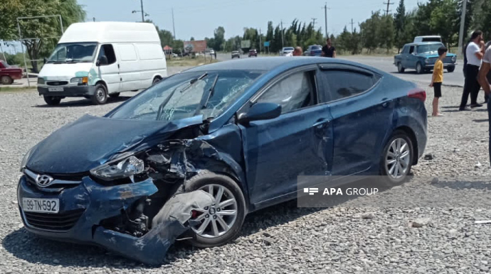 Ağcabədidə iki "VAZ" toqquşdu, xəsarət alan var   - FOTO