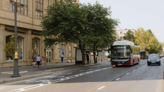 На проспекте Гусейна Джавида в Баку расширена полоса микромобильности - ФОТО