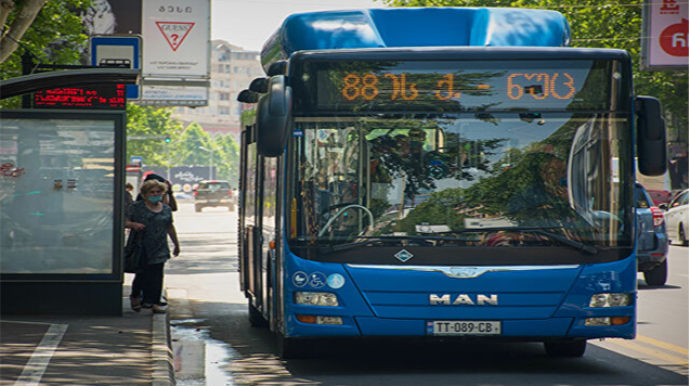 Gürcüstanda ictimai nəqliyyatın fəaliyyəti bərpa olunur
