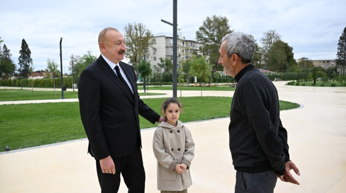 "Danışan fotolar" - Hikmət Hacıyev həmin görüntüləri paylaşdı 