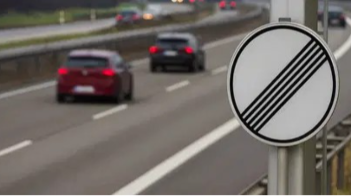 Dünyada sürət limiti olmayan cəmi 2 məkan qaldı - FOTO