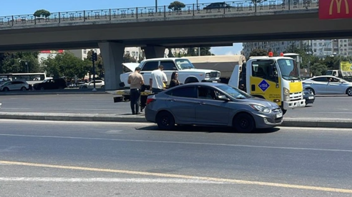В Баку произошла цепная авария - ВИДЕО