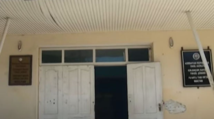 Goranboyda yarım əsrlik məktəb qəzalı halda - VİDEO 