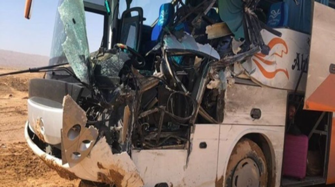 Sərnişin avtobusu yük maşınına ÇIRPILDI: Çoxlu sayda ölü var 