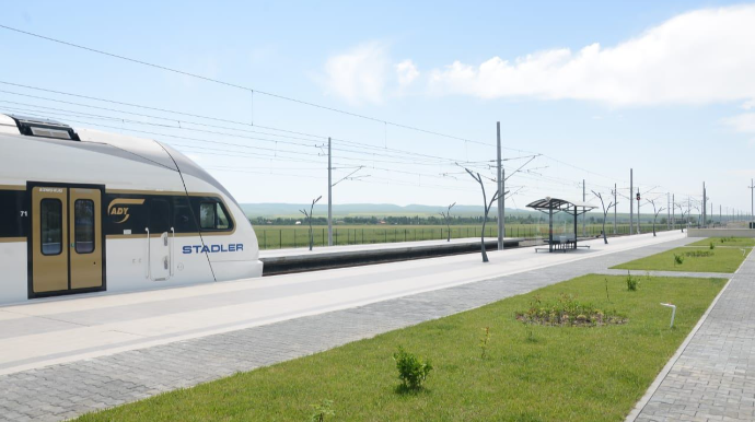 Bakı qəsəbələrində bir neçə stansiya tikiləcək - Şəhərətrafı dəmiryolu xətləri işə düşəcək