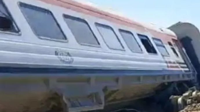 Misirdə qatar relsdən çıxdı: Ölənlər və yaralananlar var