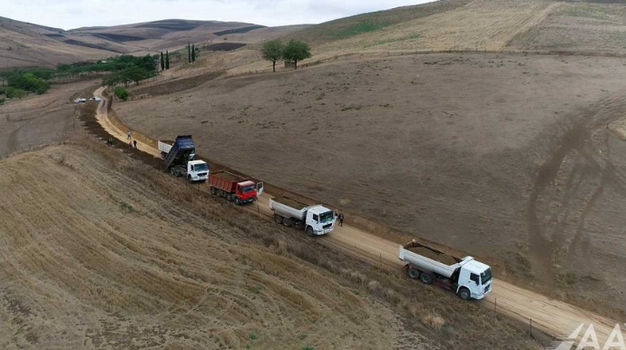 Cəlilabadda ümumi uzunluğu 36 kilometr olan yollar təmir edilir  - FOTO - VİDEO