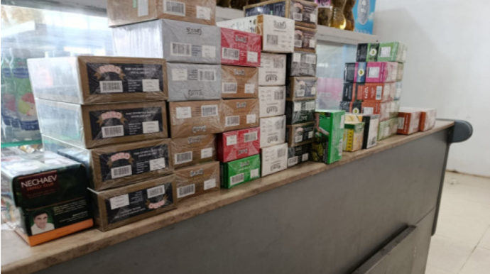 Marketdə istehlaka yararsız məhsullar aşkarlandı - FOTO