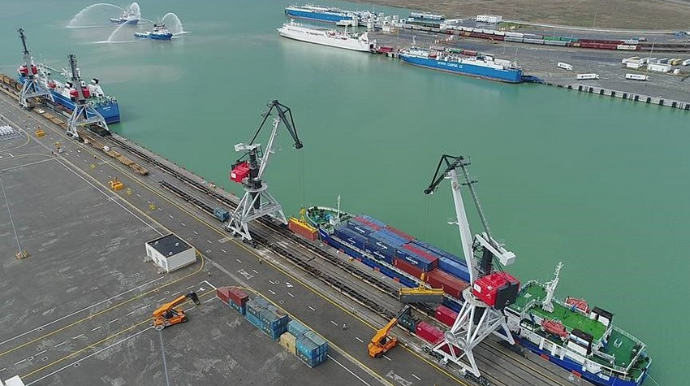 В Азербайджане из-за погодных условий закрыты все порты 