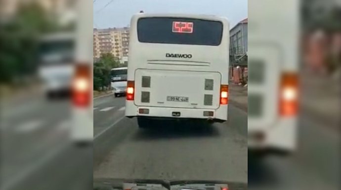 Sürücüdən rəhbərliyə qəzəb dolu sözlər: “Bu avtobusu reysə buraxan hansı düşüncəylə yaşayır?”   - VİDEO