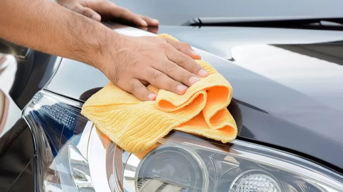 Sürücülərə XƏBƏRDARLIQ:  Qovaq ağacının tozu avtomobilləri sıradan çıxara bilər