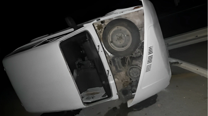 Goranboyda ata maşını aşırdı, oğlu xəsarət aldı