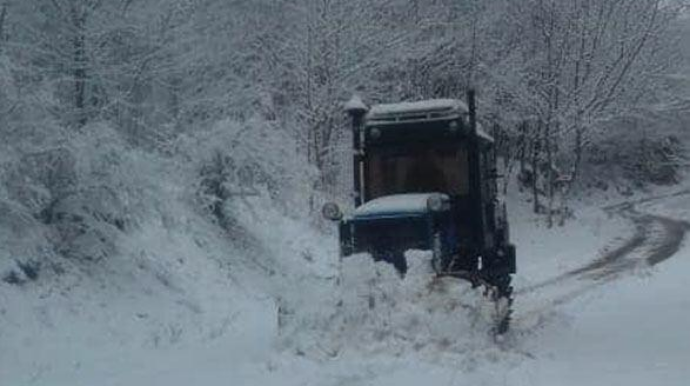 Quba-Xınalıq yolu qardan təmizlənir   - FOTO