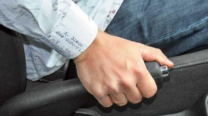 Əyləc işləməsə avtomobili necə dayandırmalı? - VACİB MƏSLƏHƏT