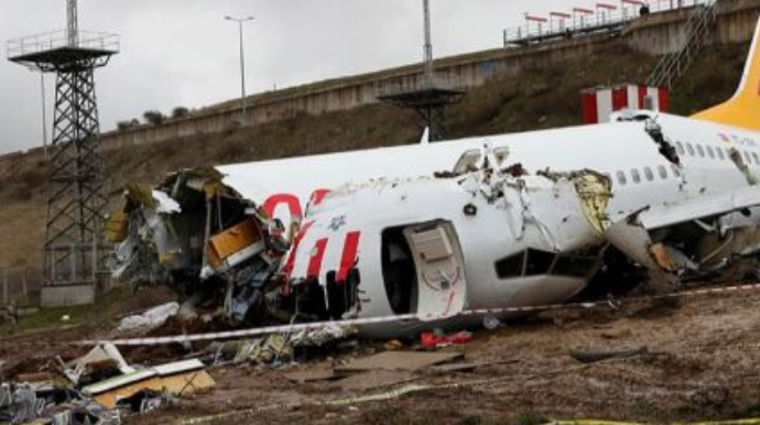 Bir qrup siyasətçi təyyarə qəzasında həlak oldu 