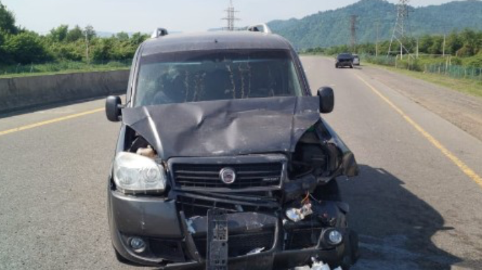 Lənkəranda ağır qəza: ər və arvad xəsarət aldı 