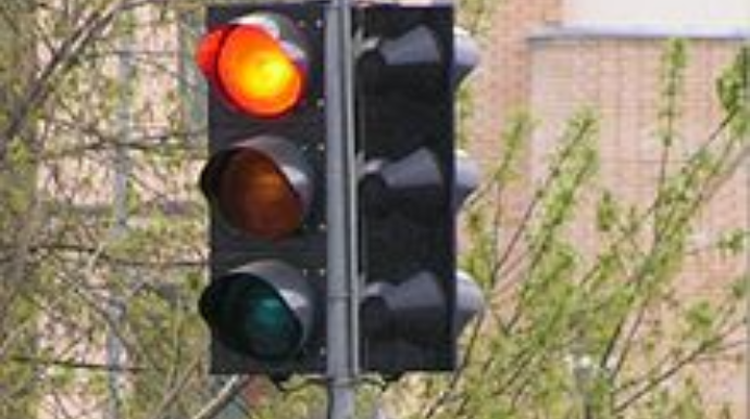 Bakıda svetaforu ağac basdı, sürücülər ÇAŞ-BAŞ QALDI - FOTO 