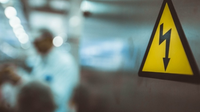 Lənkəranda lisey müəllimini elektrik cərəyanı vuraraq öldürüb