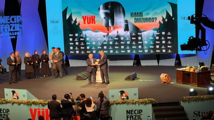 Ərdoğan Elçin Əfəndiyevə mükafat verdi  - FOTO